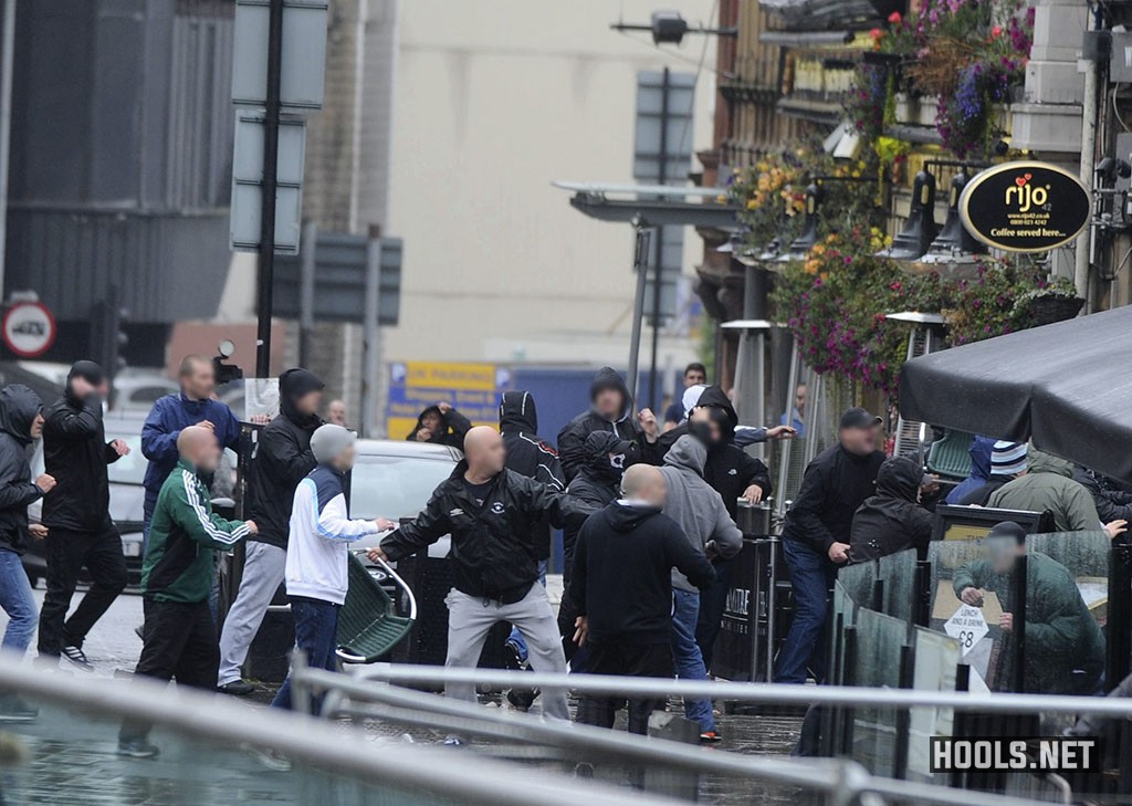 Slask Wroclaw hools attack Sevilla fans in Manchester.