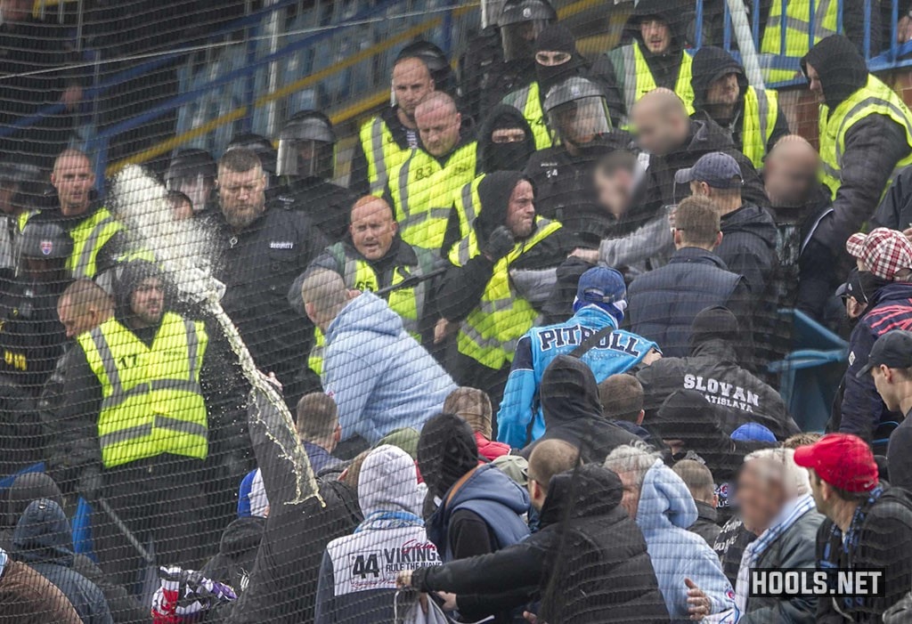 Hc slovan bratislava ⭐ , slovakia, okres bratislava iii: Slovan Bratislava Stadium . Slovan Bratislava fans clash with cops and stadium ...