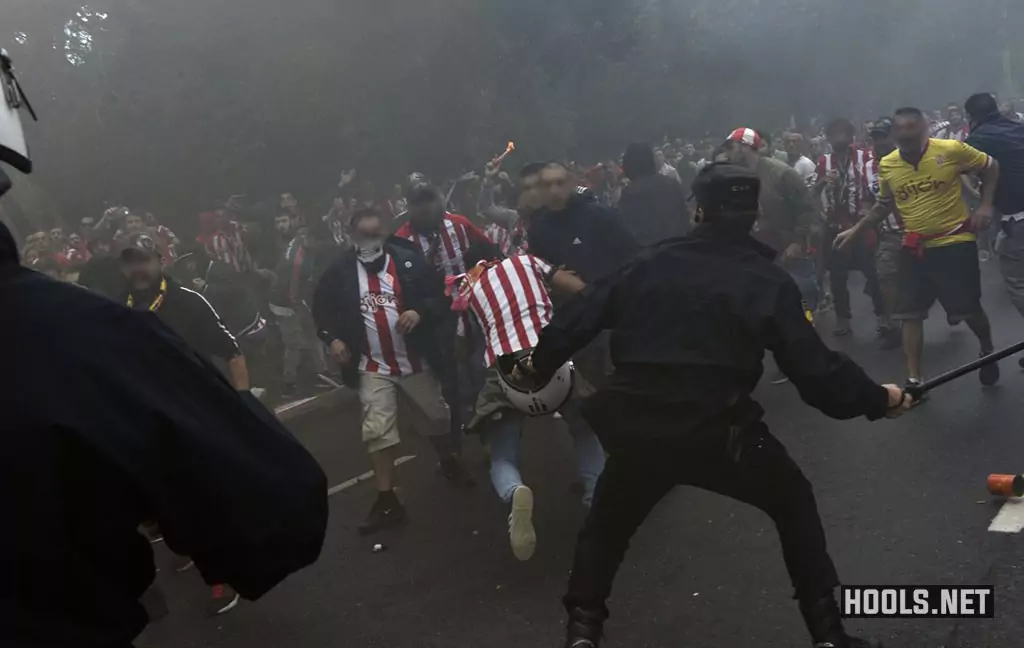 Sporting Gijon fans clash with police before their game against Real Oviedo