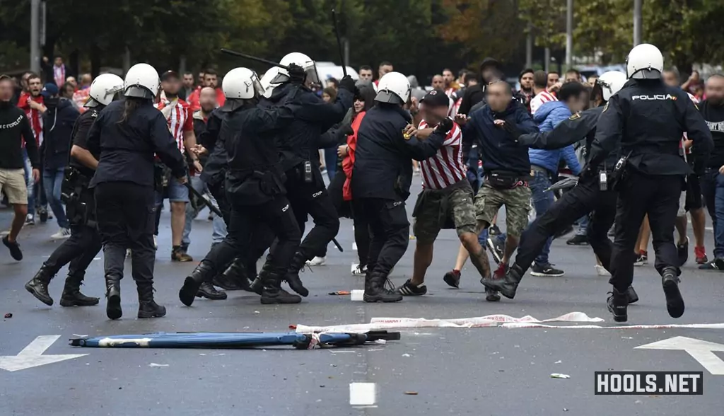 Sporting Gijon fans clash with police before their game against Real Oviedo