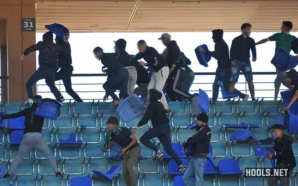 Raja Casablanca fans attack police