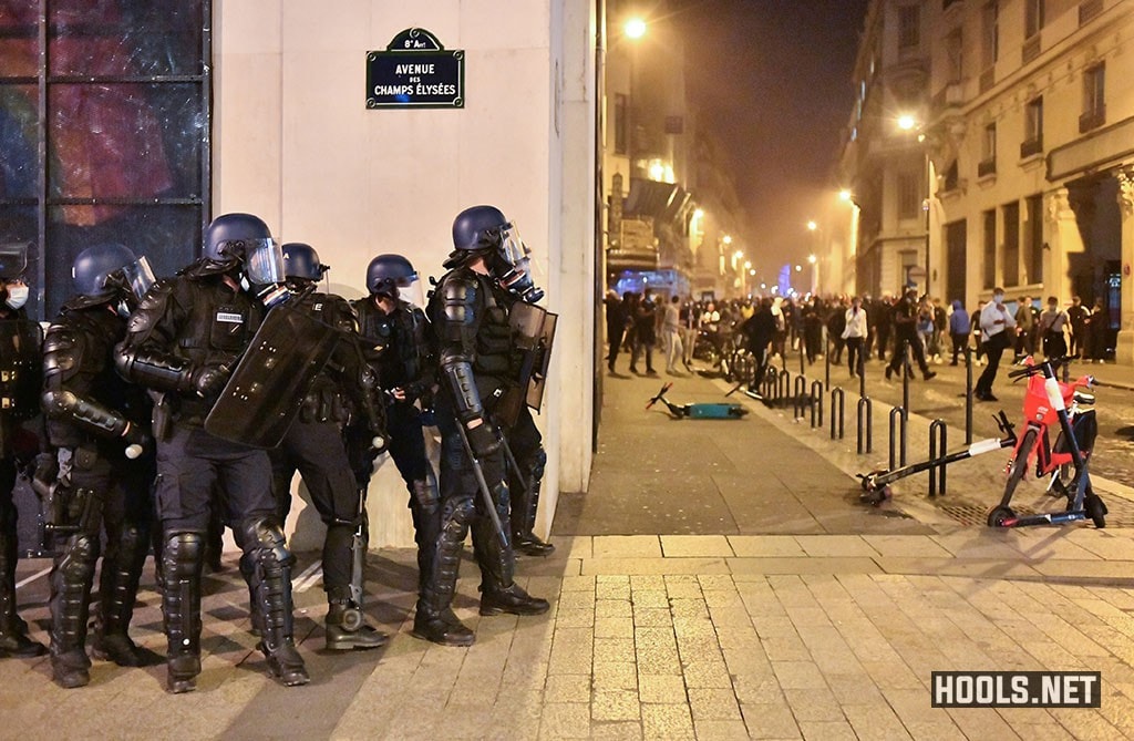 PSG fans clash with riot police after Champions League final defeat