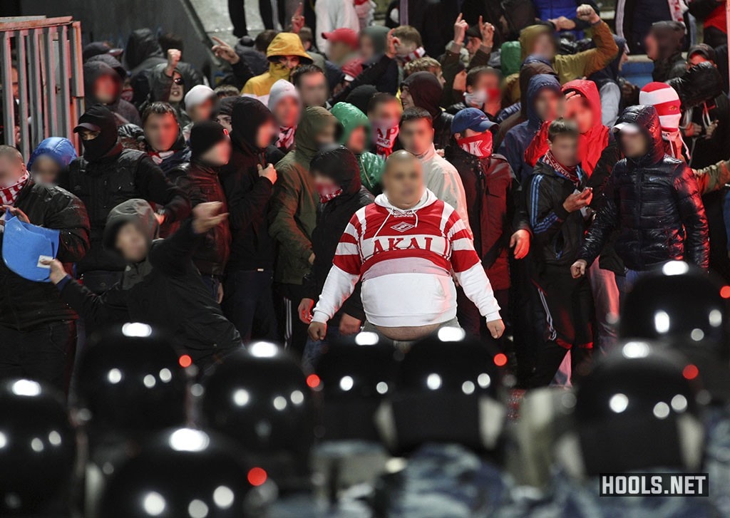 3,259 Spartak Moscow Fans Stock Photos, High-Res Pictures, and
