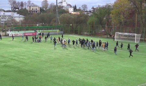 Rival fans fight on pitch during Russian third division match