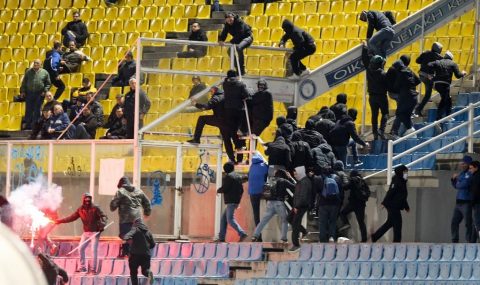 Iraklis hooligans clash with police during match with PAS Giannina