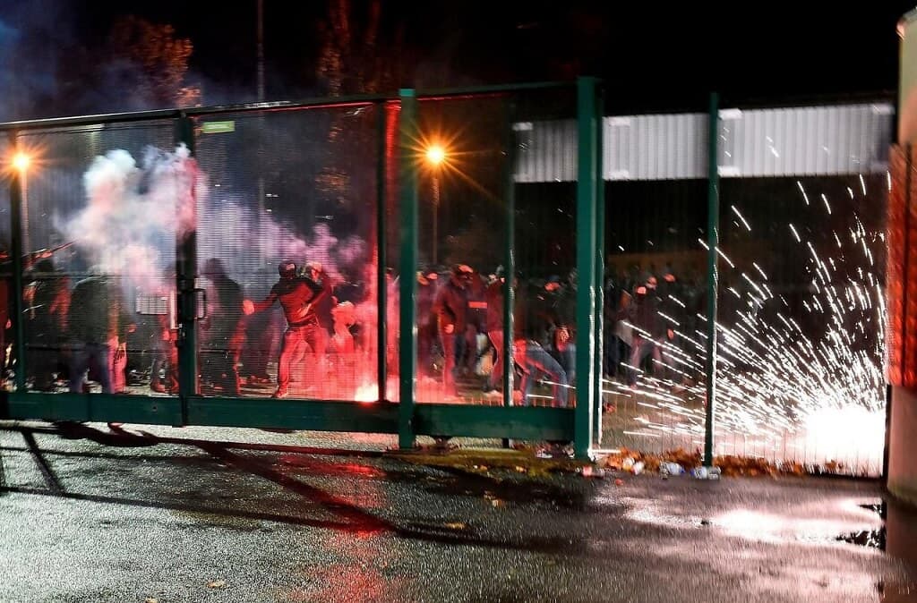 St Etienne hooligans clash with police after defeat to Monaco
