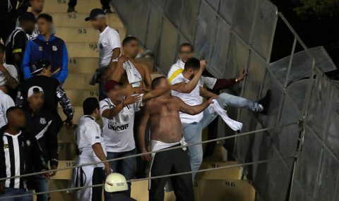 Santos vs Independiente match abandoned after fan trouble