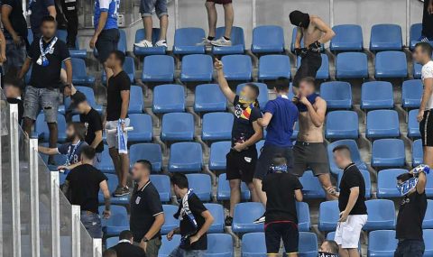 U Craiova and Dinamo Bucharest fans clash in stands before match