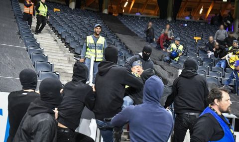 Champions League: AIK hooligans try to storm Maribor end