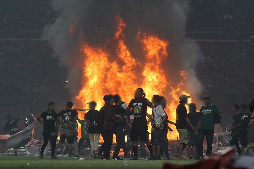 Persebaya fans riot following defeat to PSS Sleman