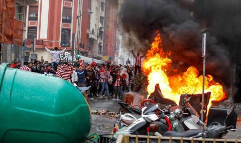 Athletic Bilbao fans clash with police ahead of Copa del Rey final