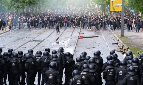 Dynamo Dresden fans clash with police near Rudolf Harbig stadium