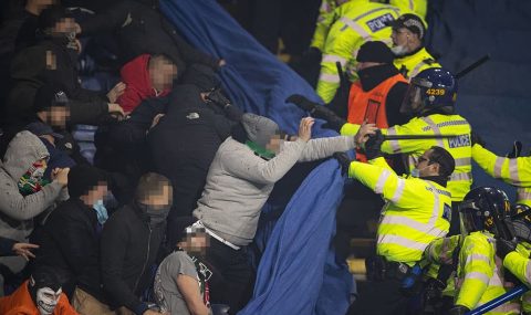 Legia fans clash with police during match with Leicester