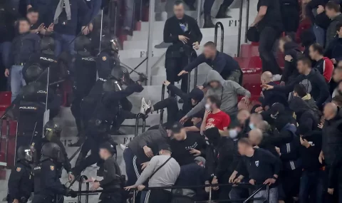 Dinamo Zagreb fans clash with cops during Europa League tie in Seville