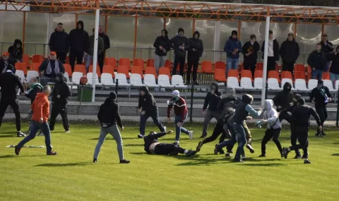 Rival fans clash during Barycz Sulow v Polonia-Stal Swidnica