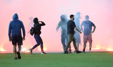 Brescia vs Cosenza suspended as fans throw flares and invade pitch