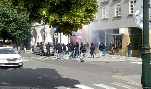 Fiorentina hooligans attack West Ham fans before Europa Conference League final