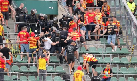 Jagiellonia fans clash with police before kick-off vs Real Betis