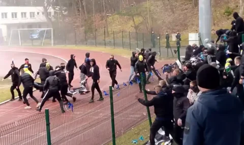 Flota Swinoujscie and Elana Torun fans clash during III Liga match