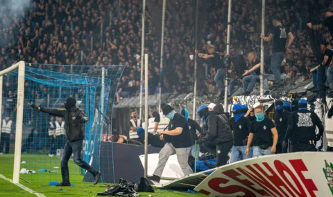 Fan trouble halts Waldhof Mannheim v Kaiserslautern